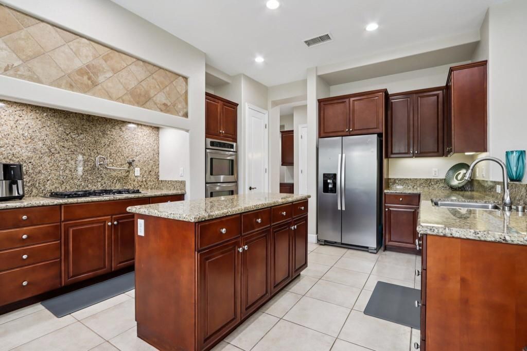 Photo of 101 Azzuro Drive, Palm Desert, CA 92211 (MLS # 219136946DA)