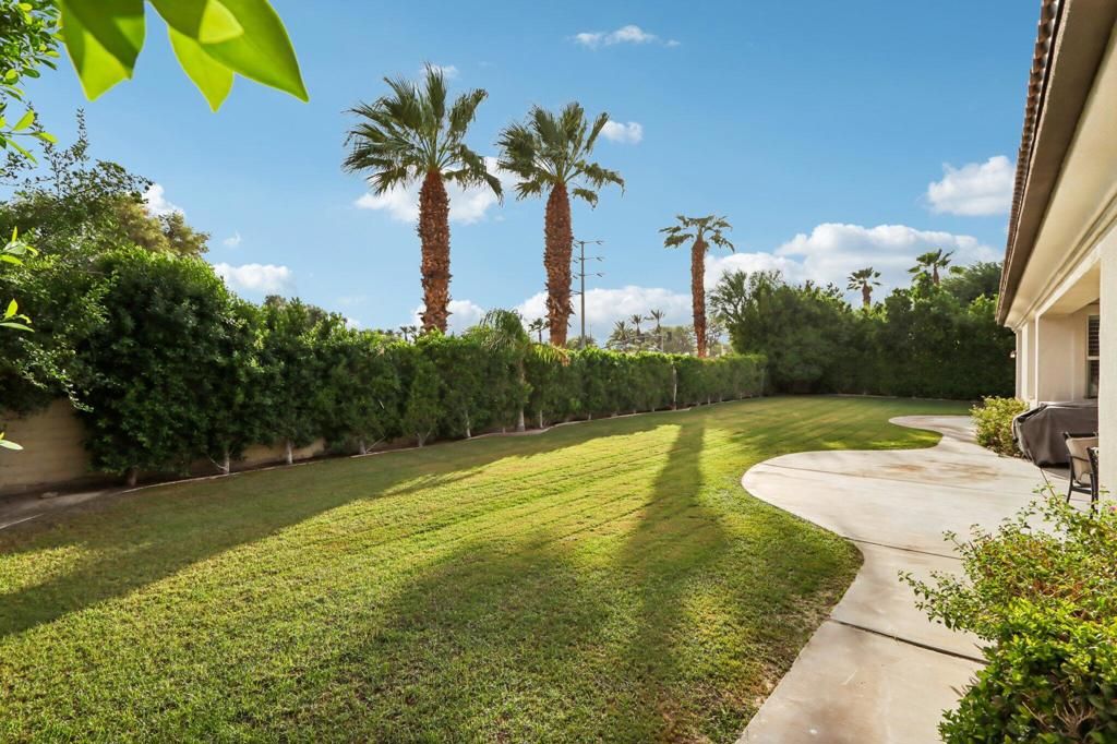 Photo of 101 Azzuro Drive, Palm Desert, CA 92211 (MLS # 219136946DA)