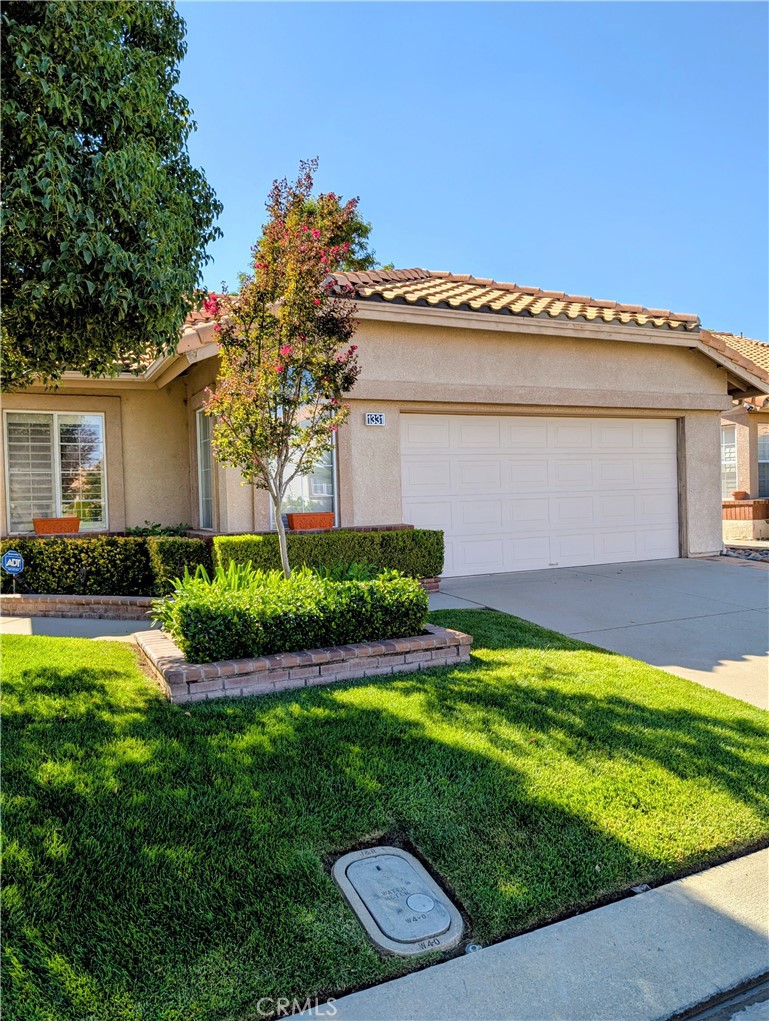 Priced to sell! Spacious 3-bedroom 2 bath home with loft on a corner location in the beautiful Active Senior Resort of Sun Lakes Country Club for 55 and older. Large back patio with Golf course views and located near the 15th hole. Sun Lakes has many amenities with Championship Golf Course, Executive Golf Course, 3 Club Houses, Restaurant & Lounge, Tennis, Swimming (inside & outside), Bocce Ball, Pickleball / Paddle Ball, and 3 Gyms. Come and make this your home.