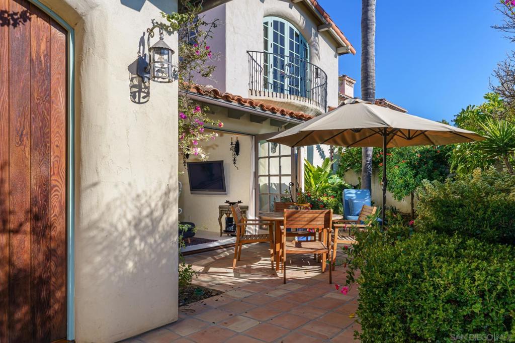 Rancho Santa Fe - Residential Lease