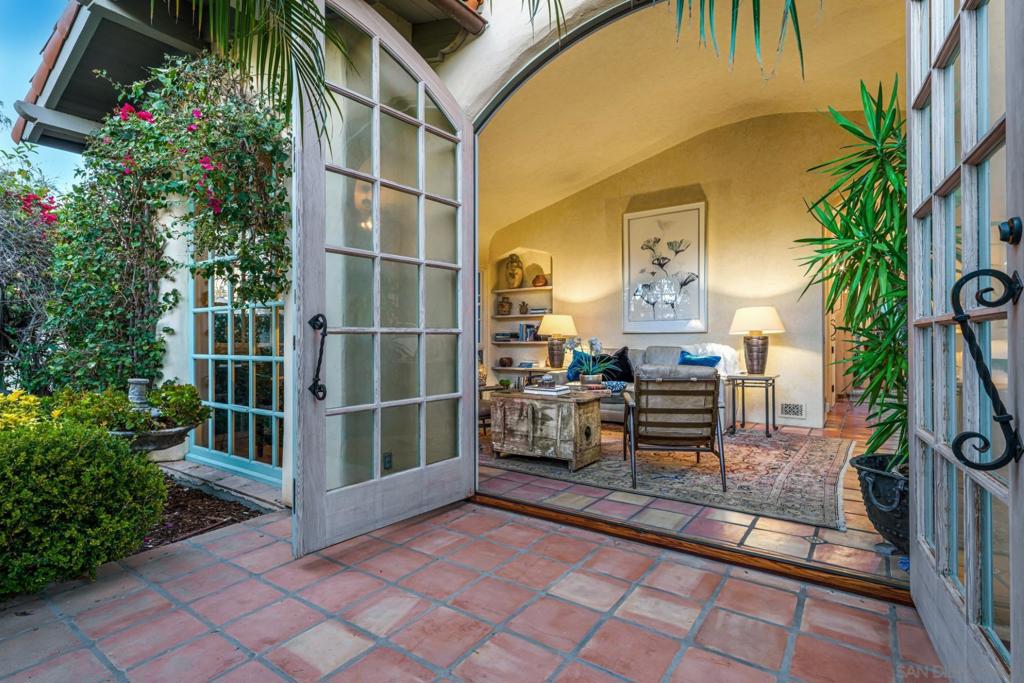Rancho Santa Fe - Residential Lease
