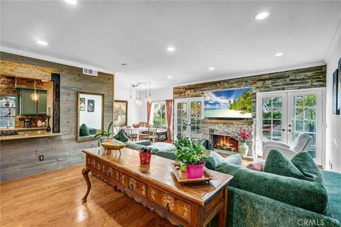 Photo of 28314 Easton LN, Saugus, CA 91350 (MLS # GD26099526)