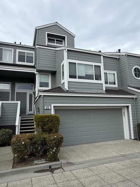 Photo of 816 Constellation Court, Redwood City, CA 94065 (MLS # ML82036298)