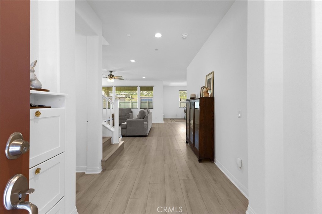 1087 Crownstone Lane