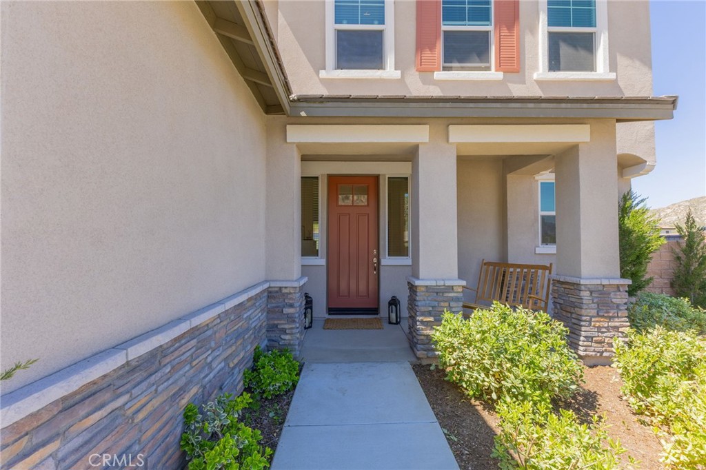 1087 Crownstone Lane