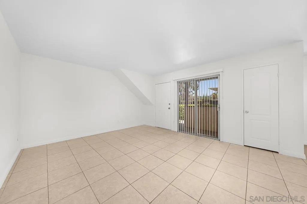 Spring Valley, California 91977, United States, 2 Bedrooms Bedrooms, ,2 BathroomsBathrooms,Residential,Active,159468