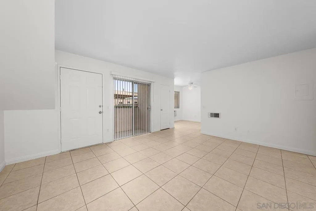 Spring Valley, California 91977, United States, 2 Bedrooms Bedrooms, ,2 BathroomsBathrooms,Residential,Active,159468