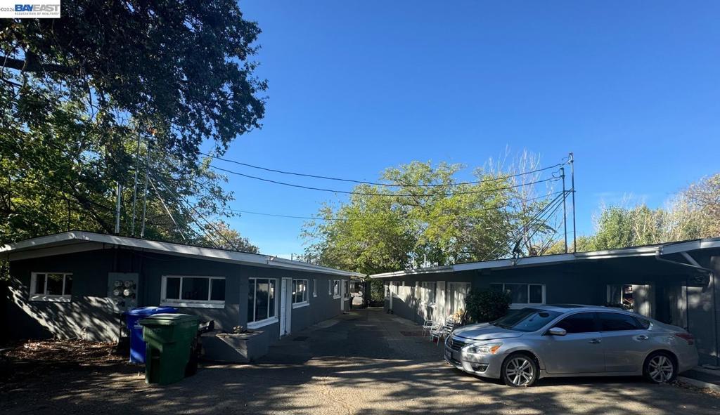 13955 Lakeshore Dr