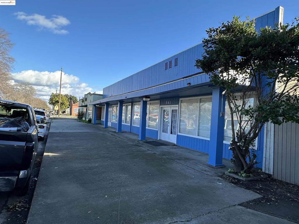 541 Fremont St