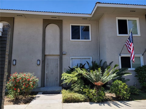 Photo of 1040 Central AVE #21, Riverside, CA 92507 (MLS # WS26129058)