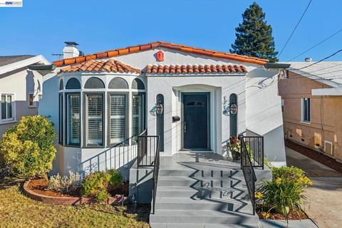 Photo of 1718 High St St, Alameda, CA 94501 (MLS # 41127143)