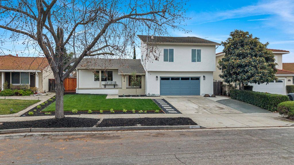 Photo of 2814 2814 Heather Dr, San Jose, CA 95133 (MLS # 41121151)