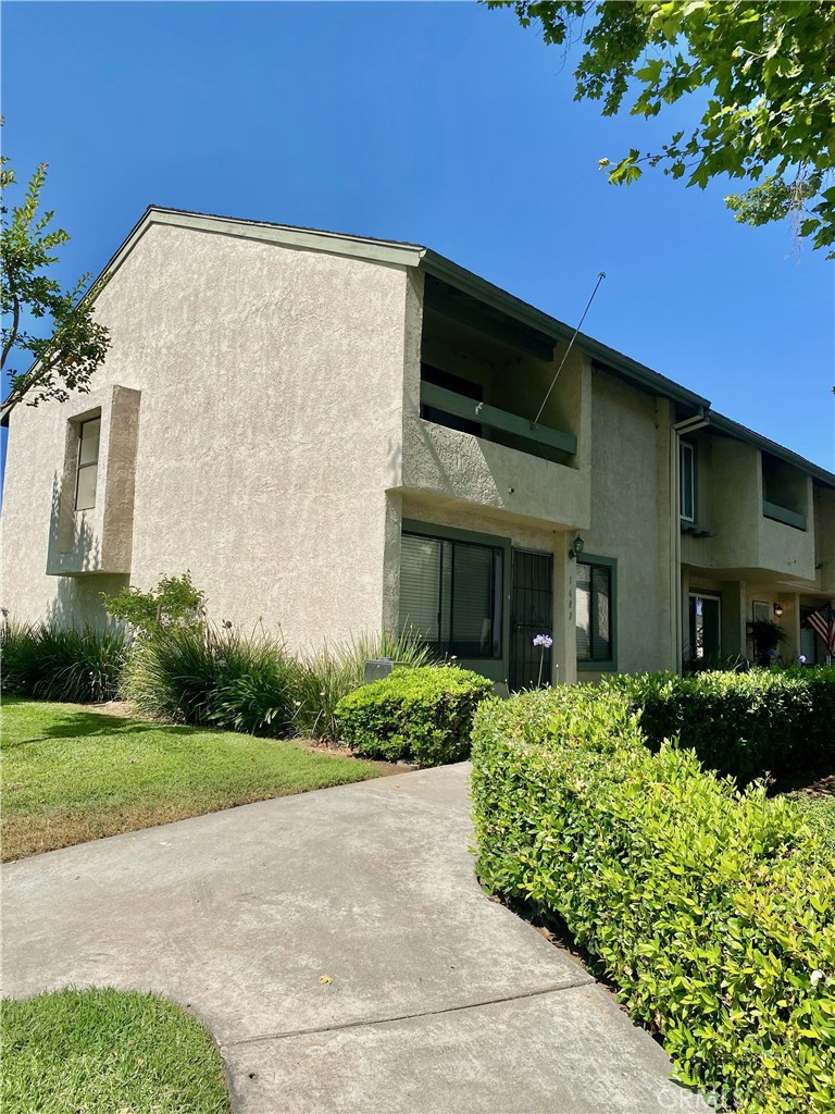 4-Bedroom, 3-Bath End Unit in Brea Corsican Villas! Don’t miss one of the best values in Orange County in the highly sought-after Brea Corsican Villas. This spacious end-unit townhome has 4-bedrooms, 3-bathrooms and offers one of the lowest HOA dues in the area.
This unit is conveniently located near one of the community’s two sparkling pools and is steps away from a serene greenbelt. Directly behind the unit you’ll find ample guest parking. Inside, the unit has brand-new carpet and real hardwood flooring that can be refinished to suit your style. The flexible floorplan features one bedroom and a full bath downstairs—perfect for guests, a home office, or a cozy den. Upstairs, the spacious primary suite includes a large mirrored closet, private en-suite bath, and a separate vanity area. Two additional bedrooms, a full bathroom with a tub/shower combo, and a hallway linen closet complete the upper level.
Additional highlights include: Indoor laundry with washer, dryer, and refrigerator included; Private fenced patio leading to a detached 2-car garage; Central location close to shopping, dining, top-rated schools, and major freeways
This home is move-in ready and offers a rare combination of space, location, and value. Act fast—this one won’t last!