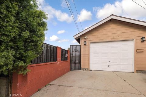 21719 Neptune Carson CA 90745