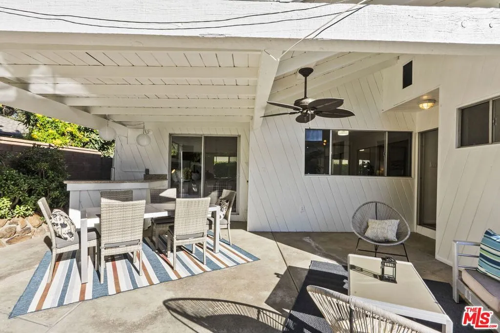 Encino, California 91436, United States, 3 Bedrooms Bedrooms, ,2 BathroomsBathrooms,Residential,Active,239473