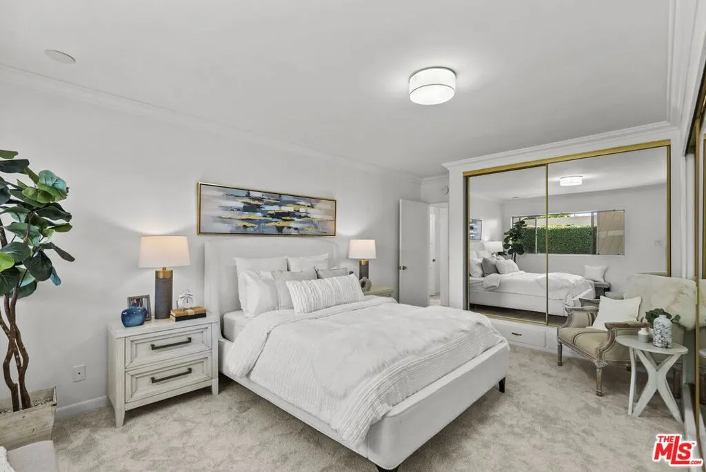 Encino, California 91436, United States, 3 Bedrooms Bedrooms, ,2 BathroomsBathrooms,Residential,Active,239473