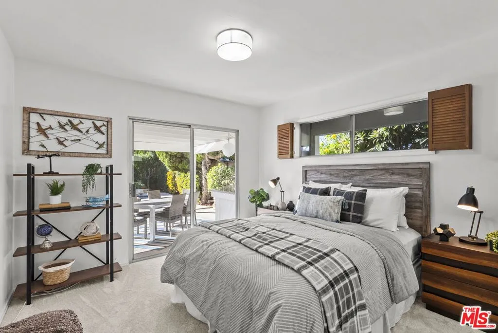 Encino, California 91436, United States, 3 Bedrooms Bedrooms, ,2 BathroomsBathrooms,Residential,Active,239473