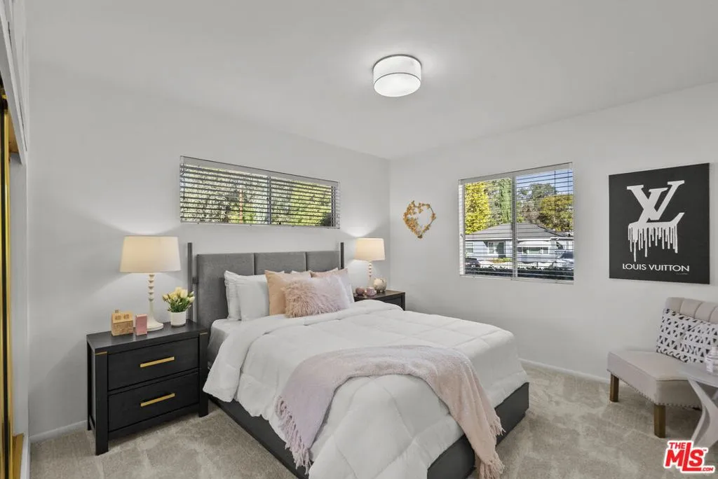 Encino, California 91436, United States, 3 Bedrooms Bedrooms, ,2 BathroomsBathrooms,Residential,Active,239473