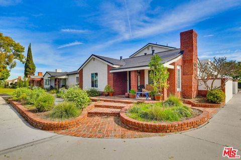 Photo of 2200 Easy Avenue, Long Beach, CA 90810 (MLS # 26661501)