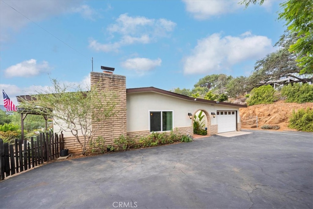 3057 Via Hermosa