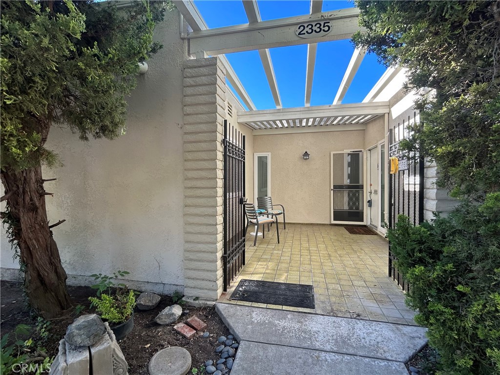 2335 Avenida Sevilla D