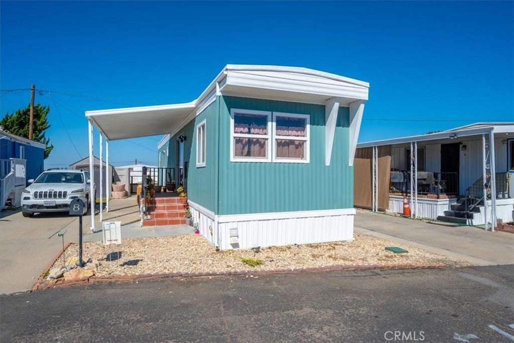 1600 E Clark 8