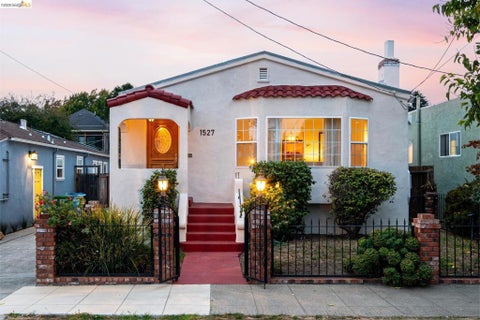 Photo of 1527 Blake St ST, Berkeley, CA 94703 (MLS # 41149180)