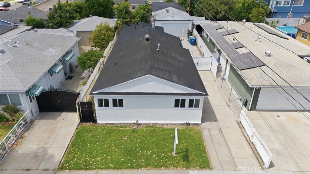 1815 E Hungerford