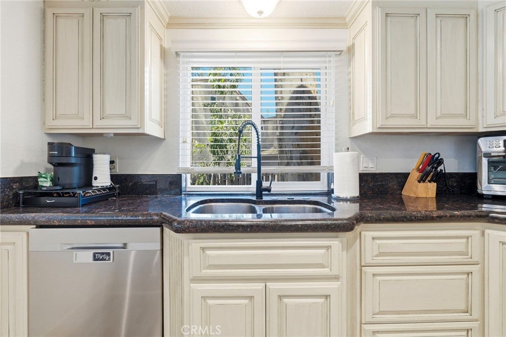 25012 Woodridge, Lake Forest CA 92630 - Photo 19