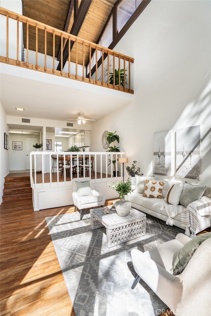 7316 N Marina Pacifica N
