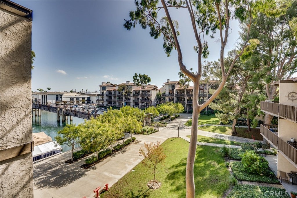7316 N Marina Pacifica N