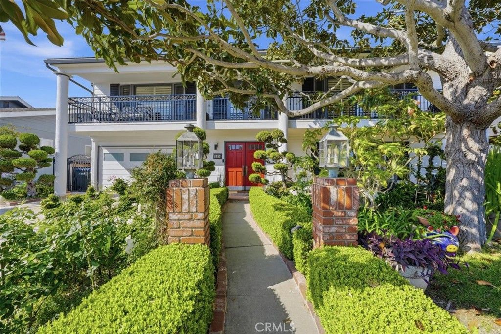 Photo of 255 Ocean View AVE, Newport Beach, CA 92663 (MLS # NP26092920)