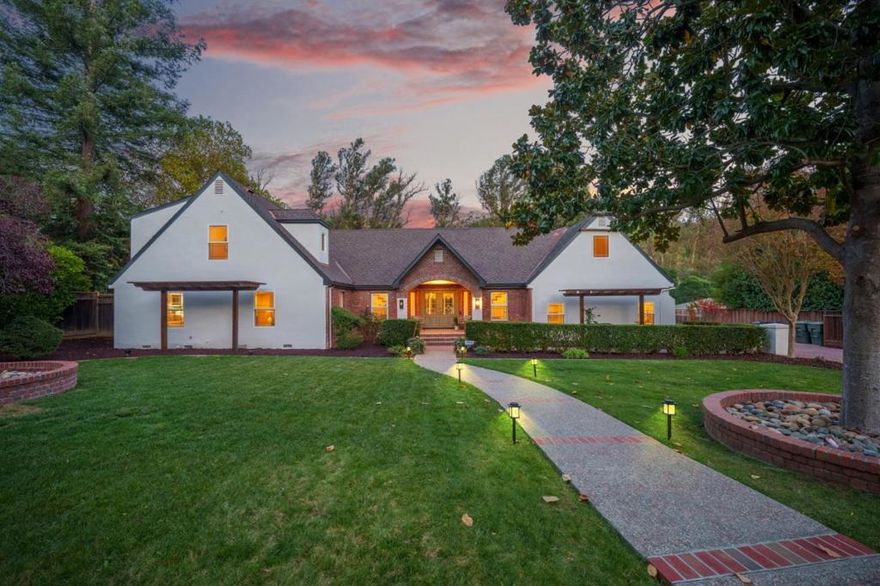 This gorgeous property offers a spacious layout with an inviting atmosphere suited for a variety of lifestyles. More importantly, it provides an elegant and open living experience while remaining conveniently close to city amenities. With comfortable living areas and versatile outdoor space, its a place where everyday moments feel easy and enjoyable. Its the kind of home that welcomes you in and makes you want to stay!