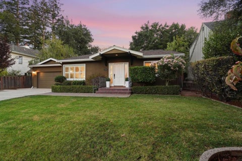 Photo of 20660 Lomita Avenue, Saratoga, CA 95070 (MLS # ML82062680)