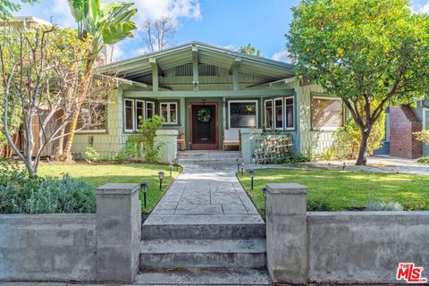 Photo of 1550 N Sierra Bonita Avenue, Los Angeles, CA 90046 (MLS # 25602187) Photo of 1550 N Sierra Bonita Avenue, Los Angeles, CA 90046 (MLS # 25602187)