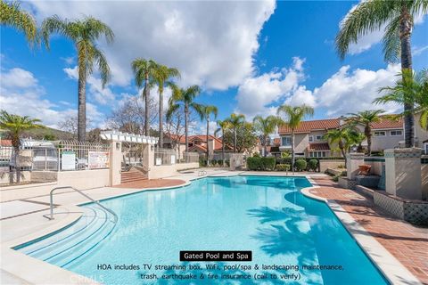 Photo of 620 Ivywood Ln #F, Simi Valley, CA 93065 (MLS # SR26000160)