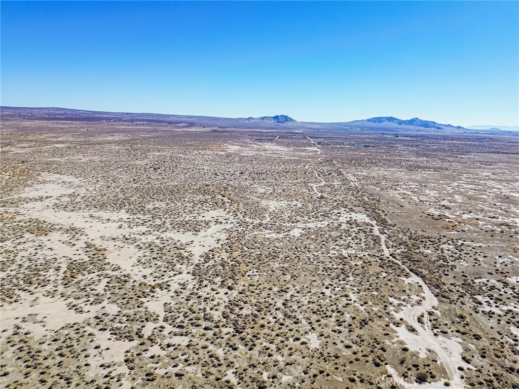 125 th E & Lancaster Boulevard E