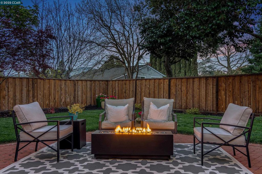 DANVILLE STATION - Residential