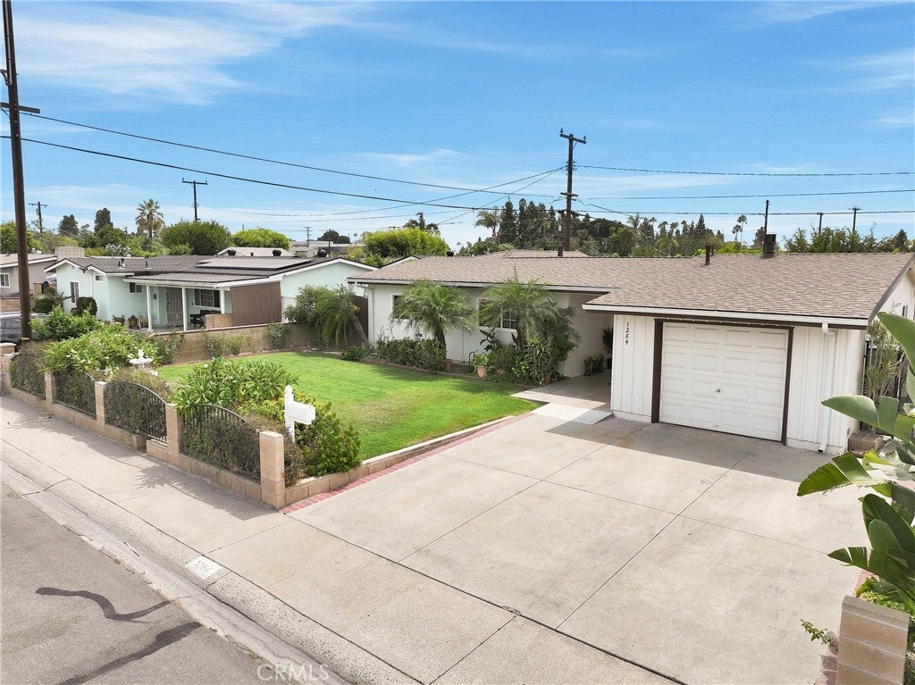 1284 E Florida