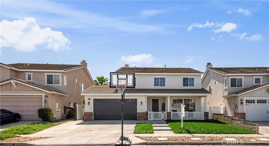 23831 Cloverleaf