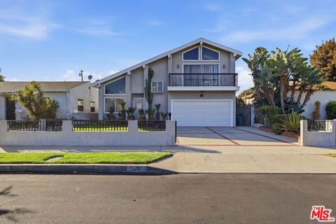 Photo of 12421 Barbara Avenue, Los Angeles, CA 90066 (MLS # 26836733)