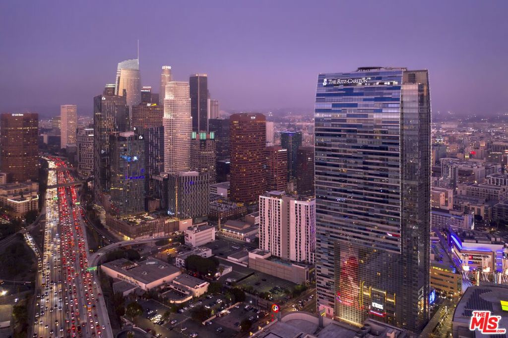 900 W Olympic Boulevard 47G