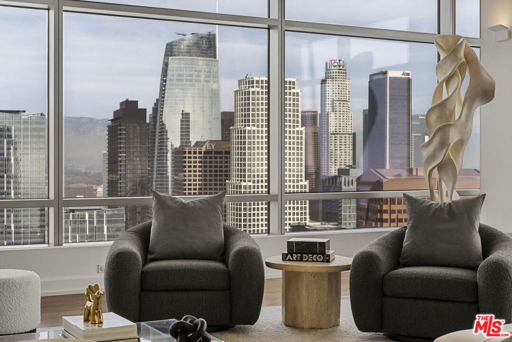 900 W Olympic Boulevard 47G