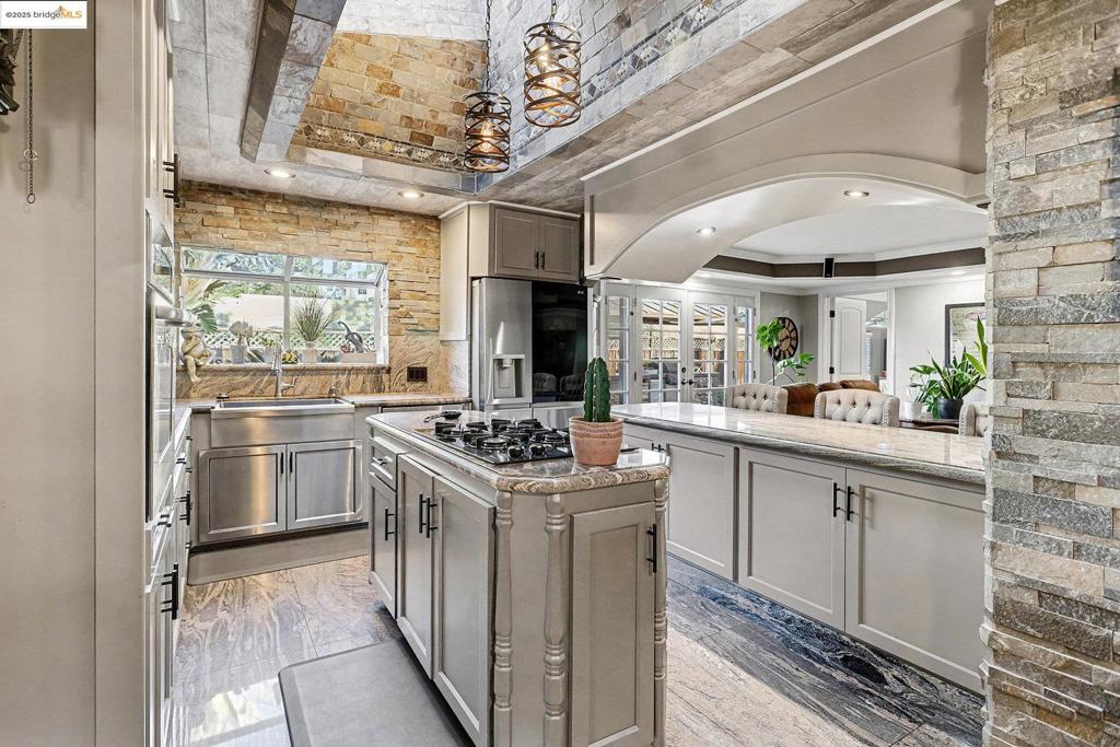 IRVINGTON - Residential