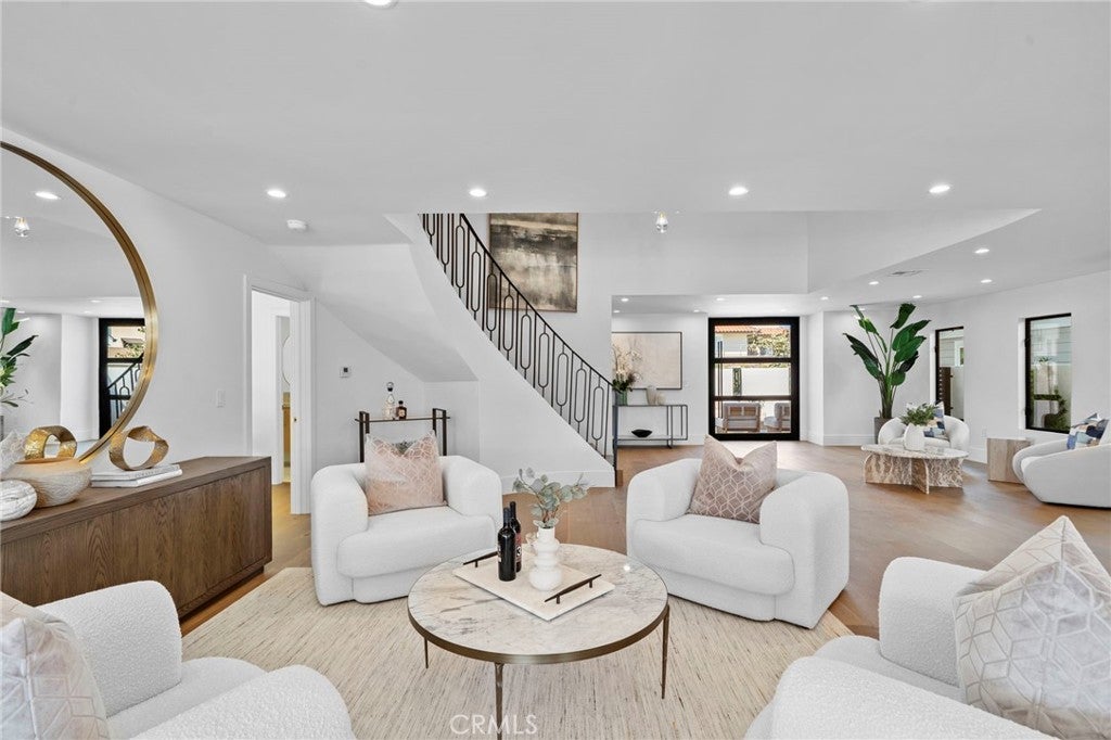 4042 Figaro, Huntington Beach CA 92649 - Photo 8