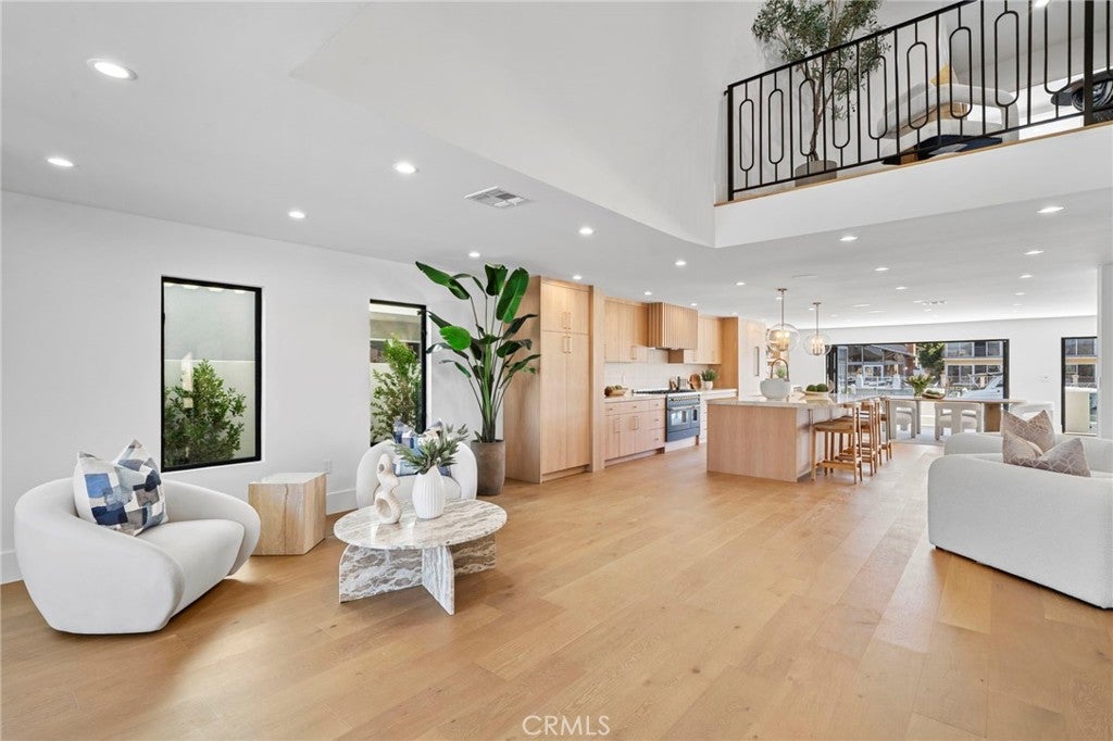 4042 Figaro, Huntington Beach CA 92649 - Photo 10