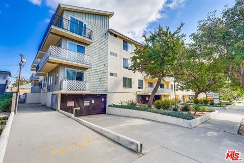 Tiny photo for 3734 S Canfield Avenue #331, Los Angeles, CA 90034 (MLS # 25608423)