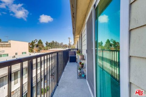 Tiny photo for 3734 S Canfield Avenue #331, Los Angeles, CA 90034 (MLS # 25608423)