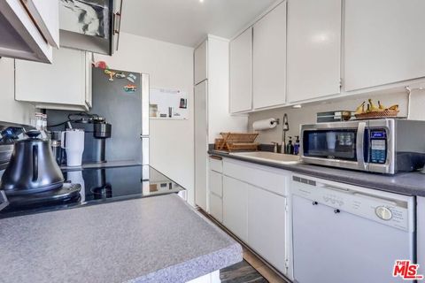 Tiny photo for 3734 S Canfield Avenue #331, Los Angeles, CA 90034 (MLS # 25608423)