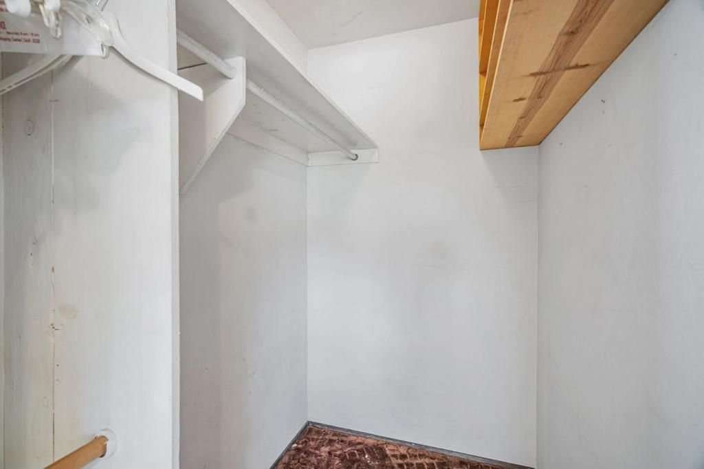 listing image 130722439822154099241